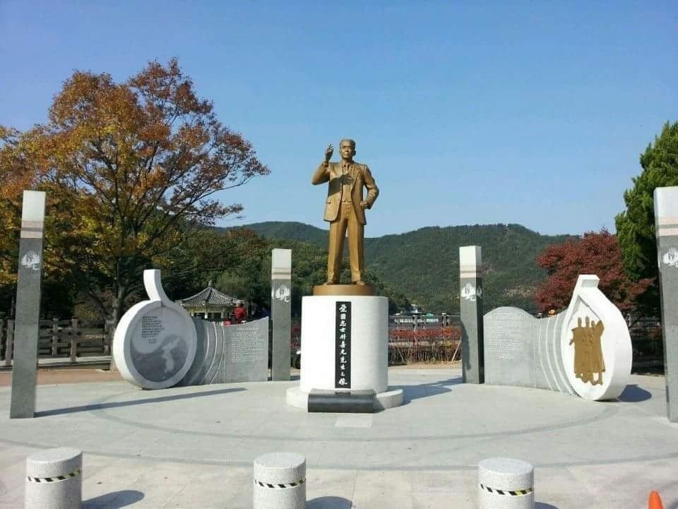 구미 금오산 둘레길의 박희광 애국지사의 동상.