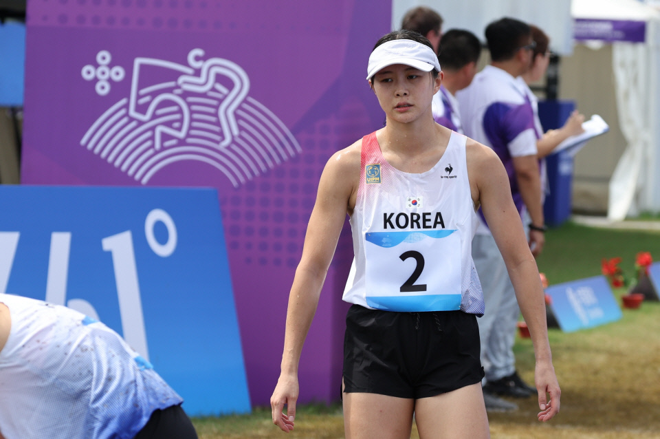 개막 첫날 근대5종서 대회 첫 메달…황선우는 자유형 100m 결선행