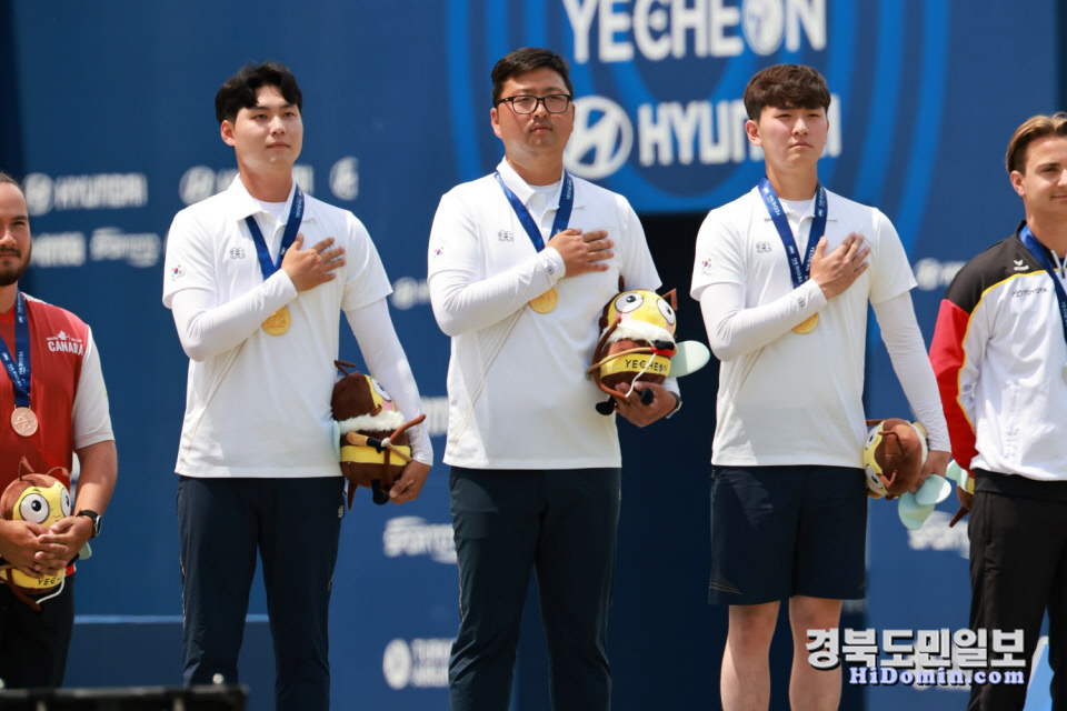 ‘세계 최강’ 한국 남자양궁, 예천 월드컵대회 단체전 우승