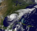 미국 해양대기청(NOAA)이 제공한 `아이작’의 28일 오후 10시 45분(미 동부시간) 현재의 모습. 열대성 폭풍에서 1급 허리케인으로 격상된 아이작은 이날 멕시코만의 루이지애나 해안쪽으로 빠르게 진입했으며 강한 바람과 비를 뿌리고 있다. 연합