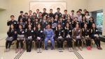 김학동 포항제철소장(앞줄 왼쪽부터 5번째)은 2일 포항지역 고교생 41명에게 장학증서를 수여했다.