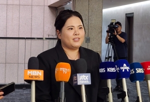 IOC 선수위원에 도전하는 박인비(골프)가 10일 서울 송파구 올림픽파크텔 대한체육회에서 열린 IOC 선수위원 후보선발과 관련한 평가위원회를 하기 앞서 취재진과 인터뷰를 하고 있다. 2023.8.10/뉴스1 ⓒ News1 이재상 기자