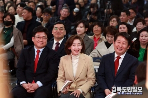 (왼쪽부터)강명구 예비후보, 나경원 전 원내대표, 권영진 전 대구시장