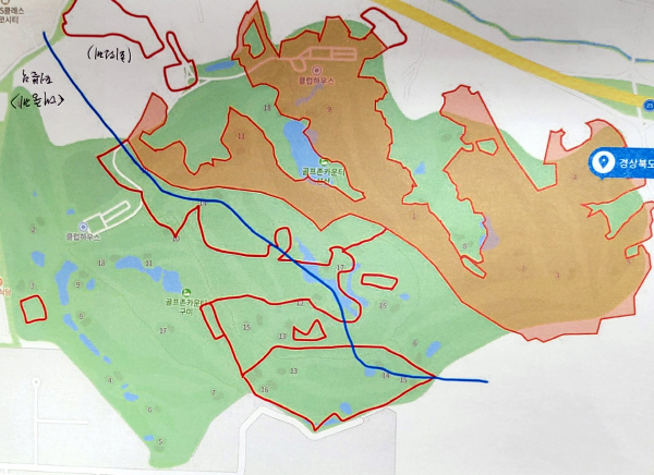 GC선산, GC구미 부지 경계도. 위쪽이 GC선산이며 아래쪽이 GC대구 이며 붉은색 안은 구미시유지로 전체의 56.2%를 차지하고 있다. 뉴스1