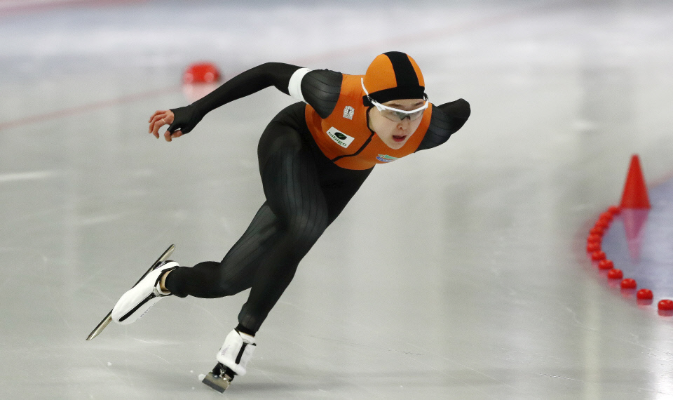 빙속 김민선, 월드컵 4차 대회 500m 2차 레이스 은메달…5연속 입상