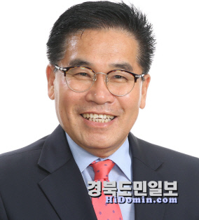 김택동 새마을문고구미시지부 회장.