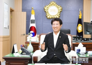 이명기 김천시의회 의장.